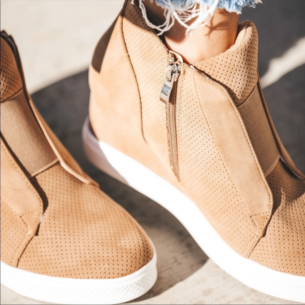 🔥LAST 1🔥Wedge Sneaker -TAN ONLY - Picture 2 of 7